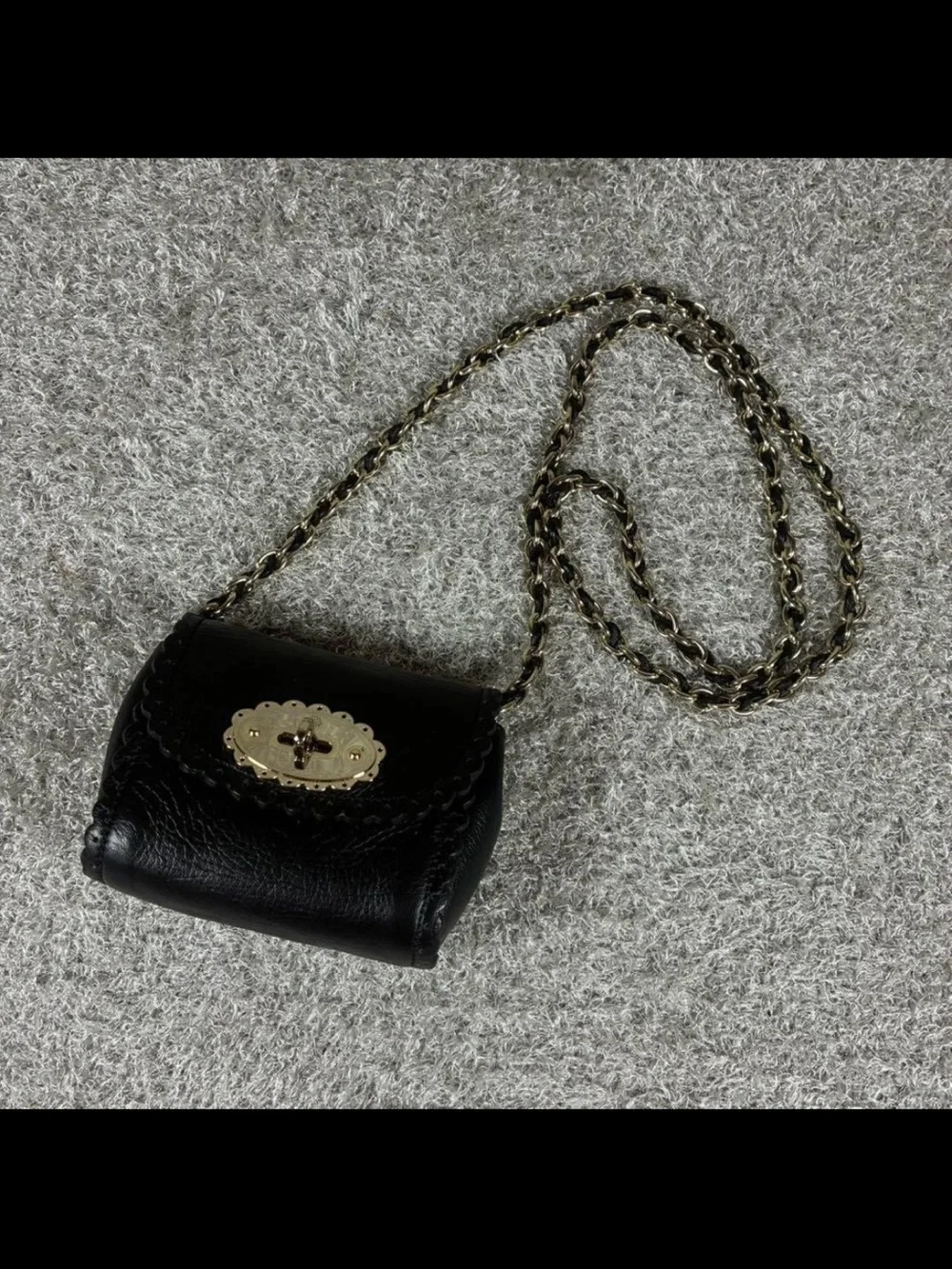 Mulberry Black Leather Crossbody with Gold Turnlock